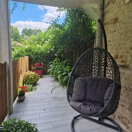 La Chaume Du Marais Poitevin Avec Barque Venice With Boat Sansais